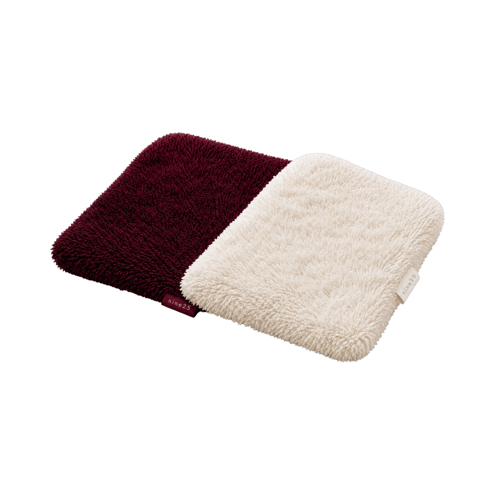nine25 microfibre wash pads in cream and deep wine